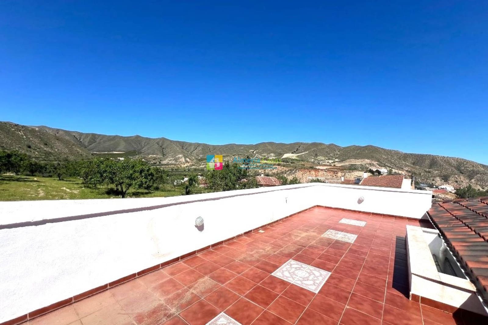 5 Zimmer Villa zu verkaufen in Arboleas mit Pool - 359.995 € (Ref: 9789412)