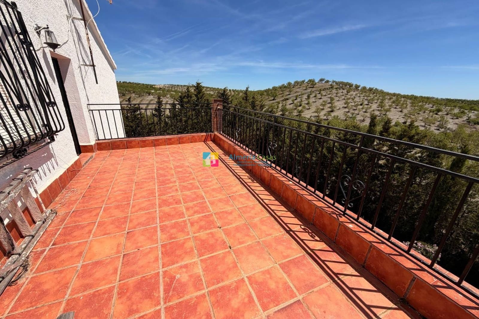 5 soveværelse Finca/Landehus til salg i Saliente Alto med garage - € 149.950 (Ref: 9789570)