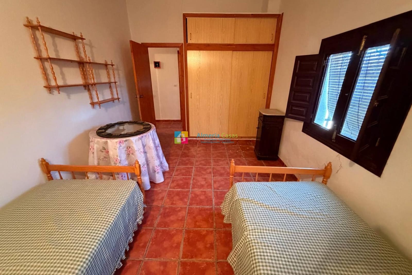 5 soveværelse Finca/Landehus til salg i Saliente Alto med garage - € 149.950 (Ref: 9789570)