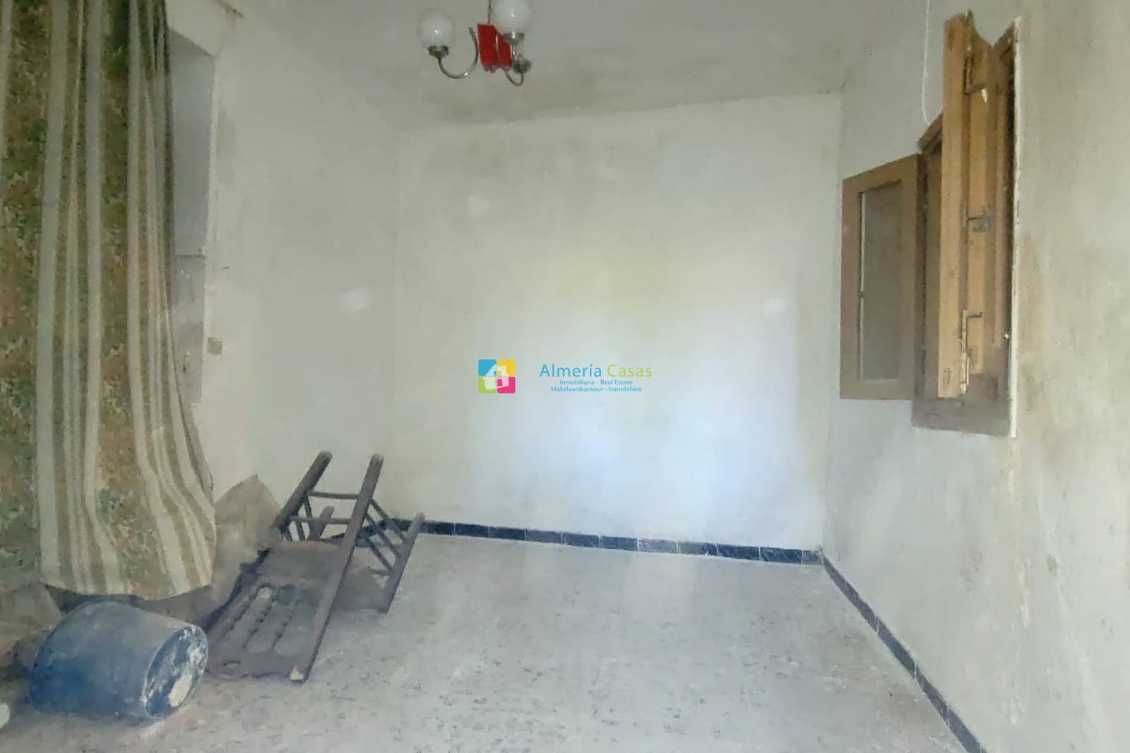 7 chambre Maison de Ville à vendre à Albanchez - 55 000 € (Ref: 9797709)