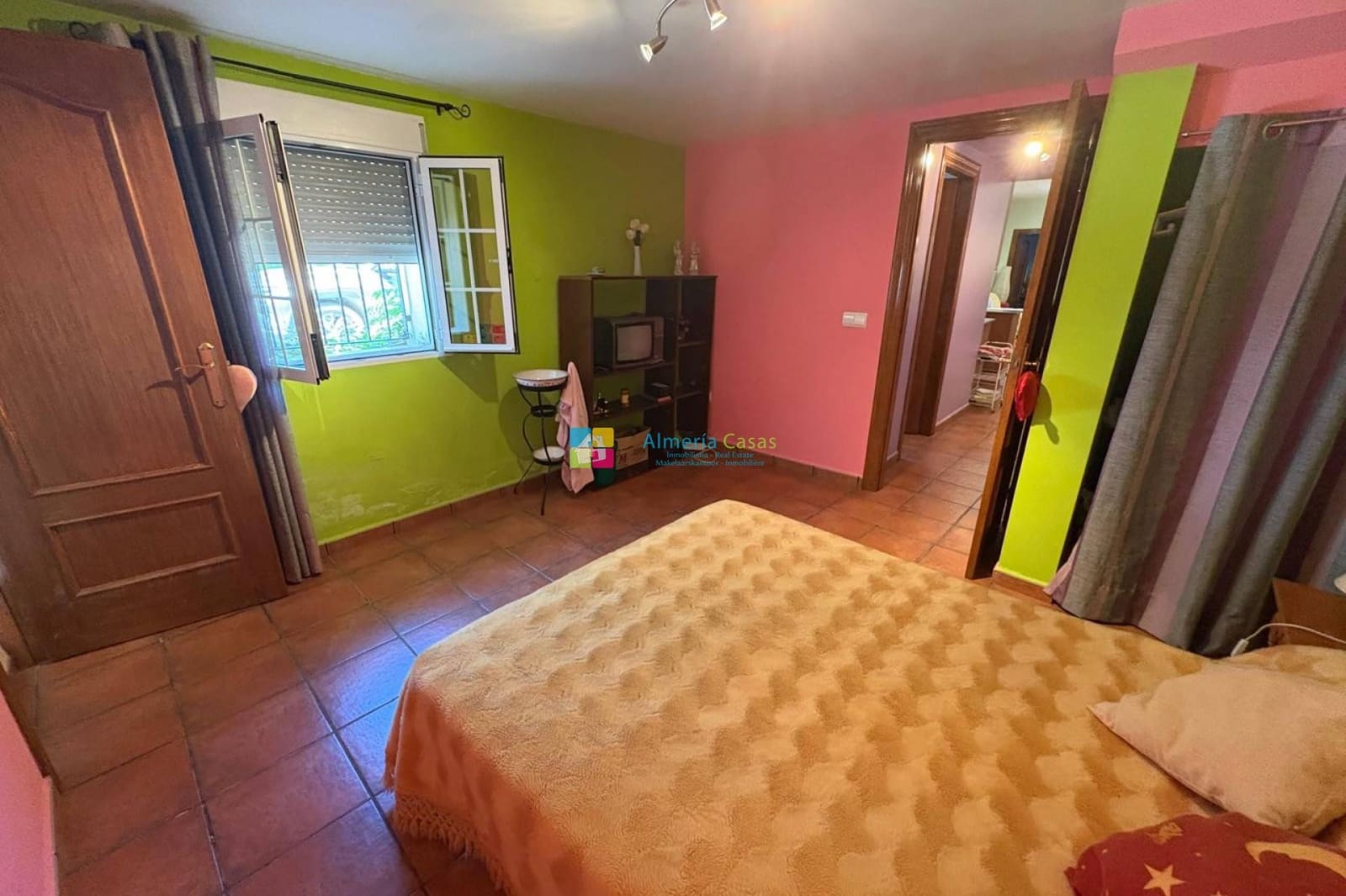 4 slaapkamer Finca/Landhuis te koop in Velez-Rubio - € 160.000 (Ref: 9797710)