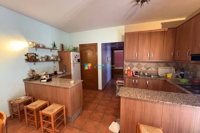 4 slaapkamer Finca/Landhuis te koop in Vélez-Rubio - € 160.000 (Ref: 9797710)