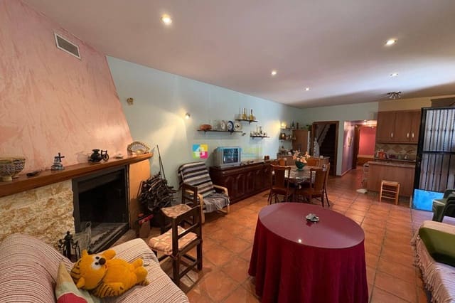 4 slaapkamer Finca/Landhuis te koop in Vélez-Rubio - € 160.000 (Ref: 9797710)