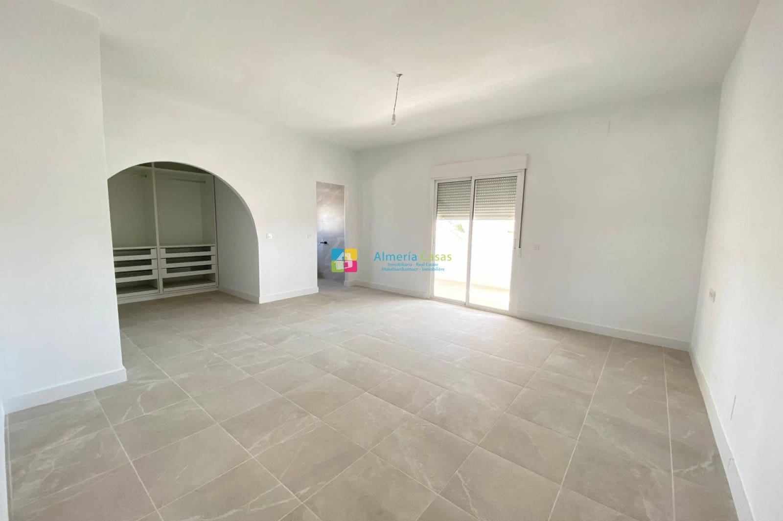 4 soveværelse Villa til salg i Zurgena med swimmingpool - € 294.000 (Ref: 9807081)