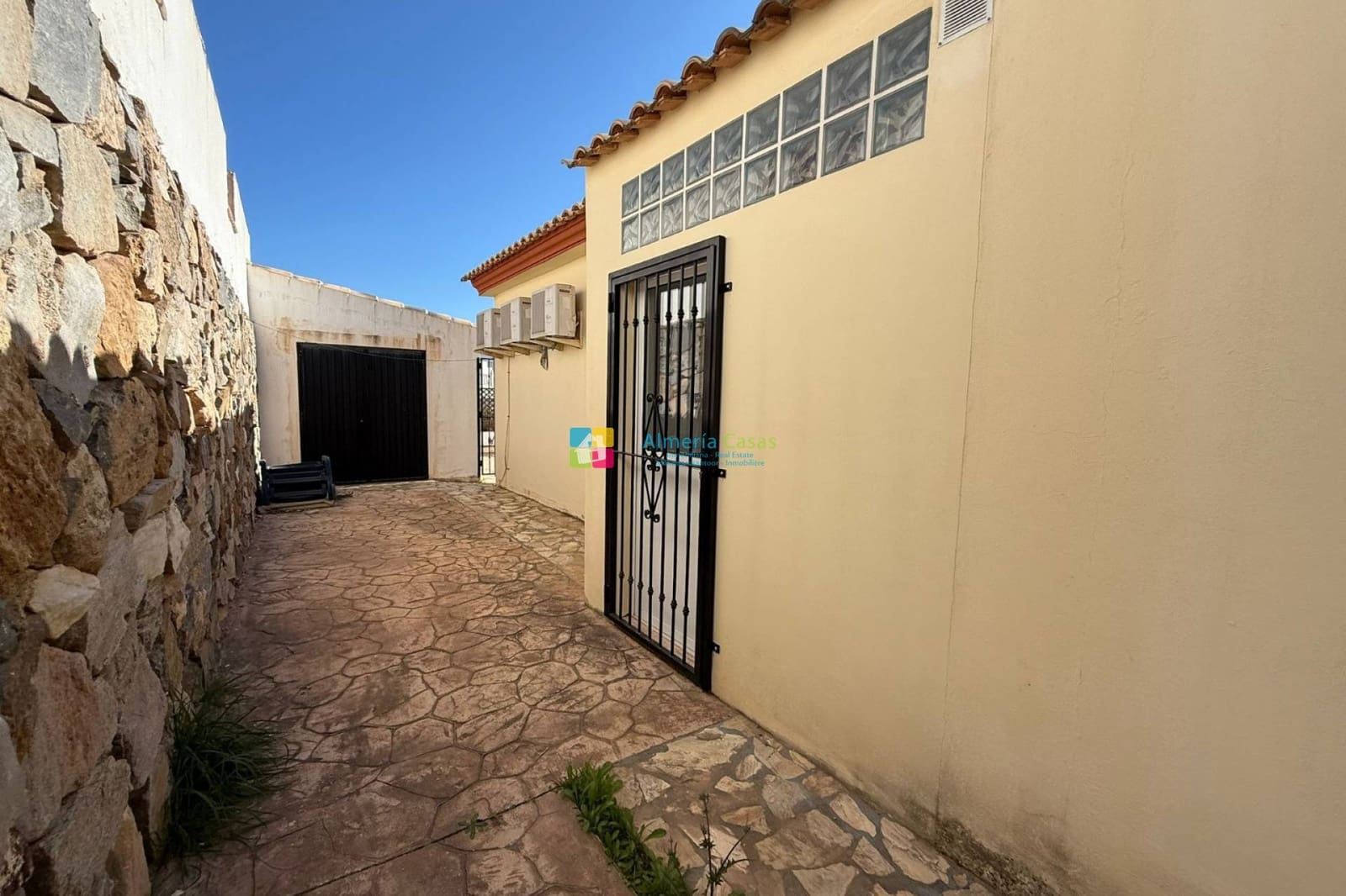 3 quarto Moradia para venda em Arboleas com piscina - 279 995 € (Ref: 9807082)
