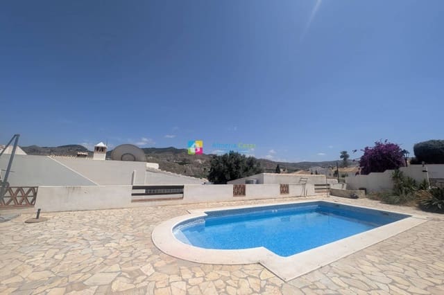 Chalet de 3 habitaciones en Arboleas en venta con piscina - 279.995 € (Ref: 9807082)