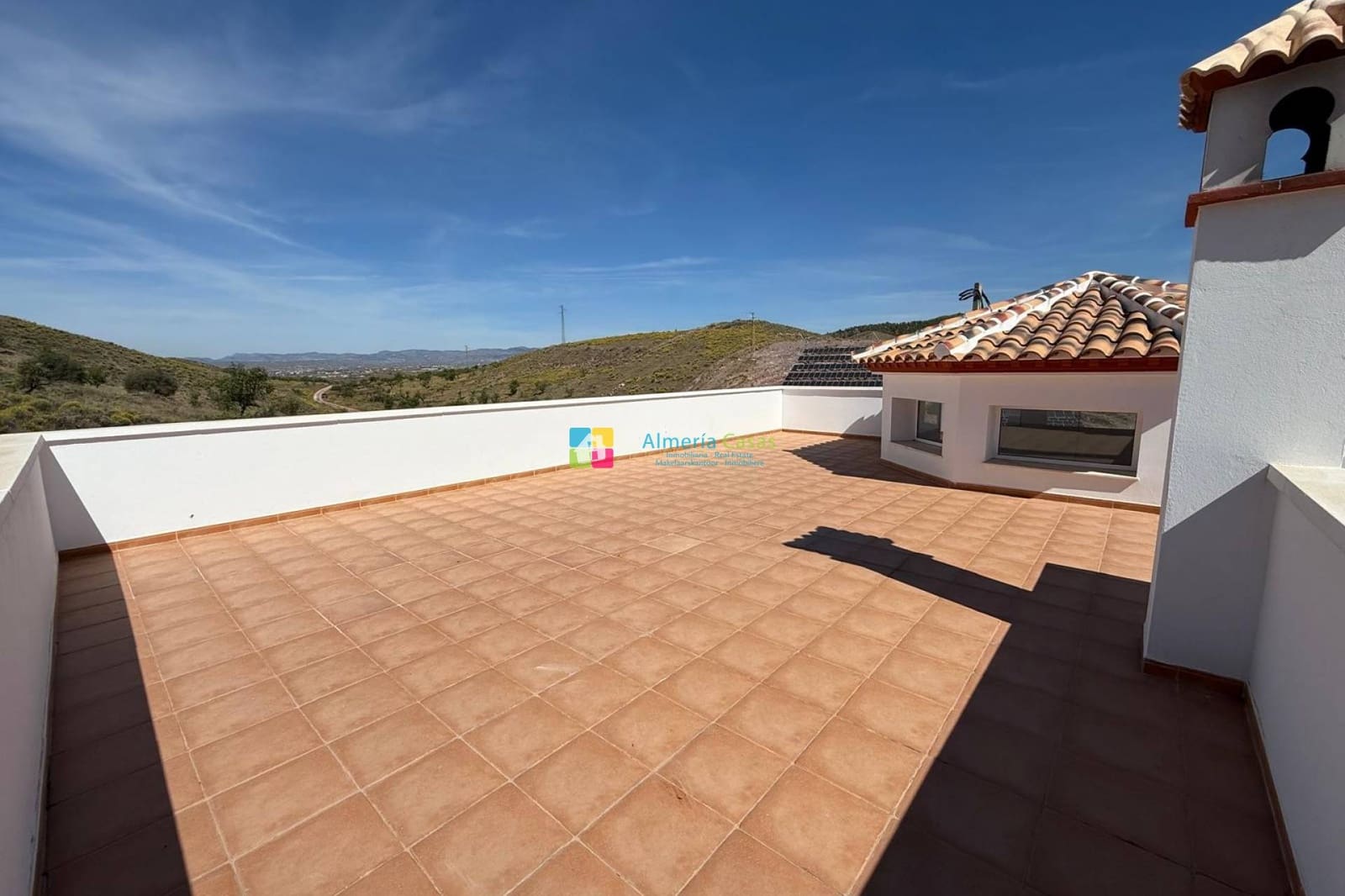 Chalet de 3 habitaciones en Arboleas en venta con piscina - 294.950 € (Ref: 9807086)