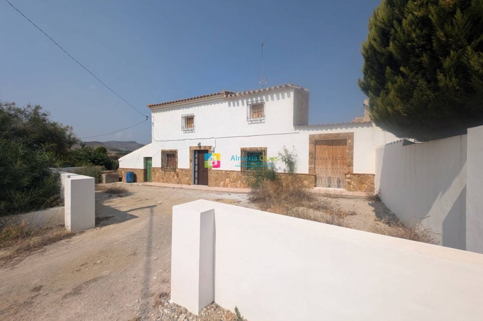 6 bedroom Finca/Country House for sale in La Concepcion - € 130,000 (Ref: 9814699)