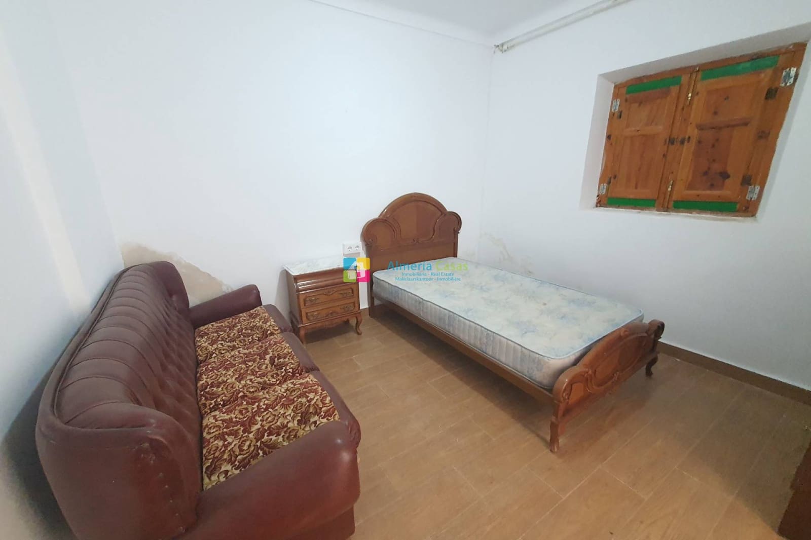 6 bedroom Finca/Country House for sale in La Concepcion - € 130,000 (Ref: 9814699)