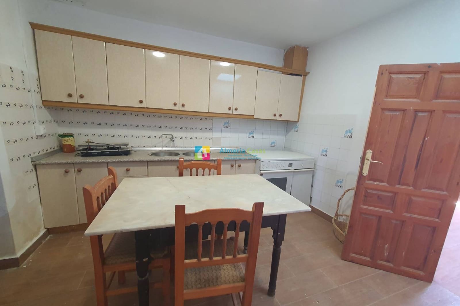 6 bedroom Finca/Country House for sale in La Concepcion - € 130,000 (Ref: 9814699)