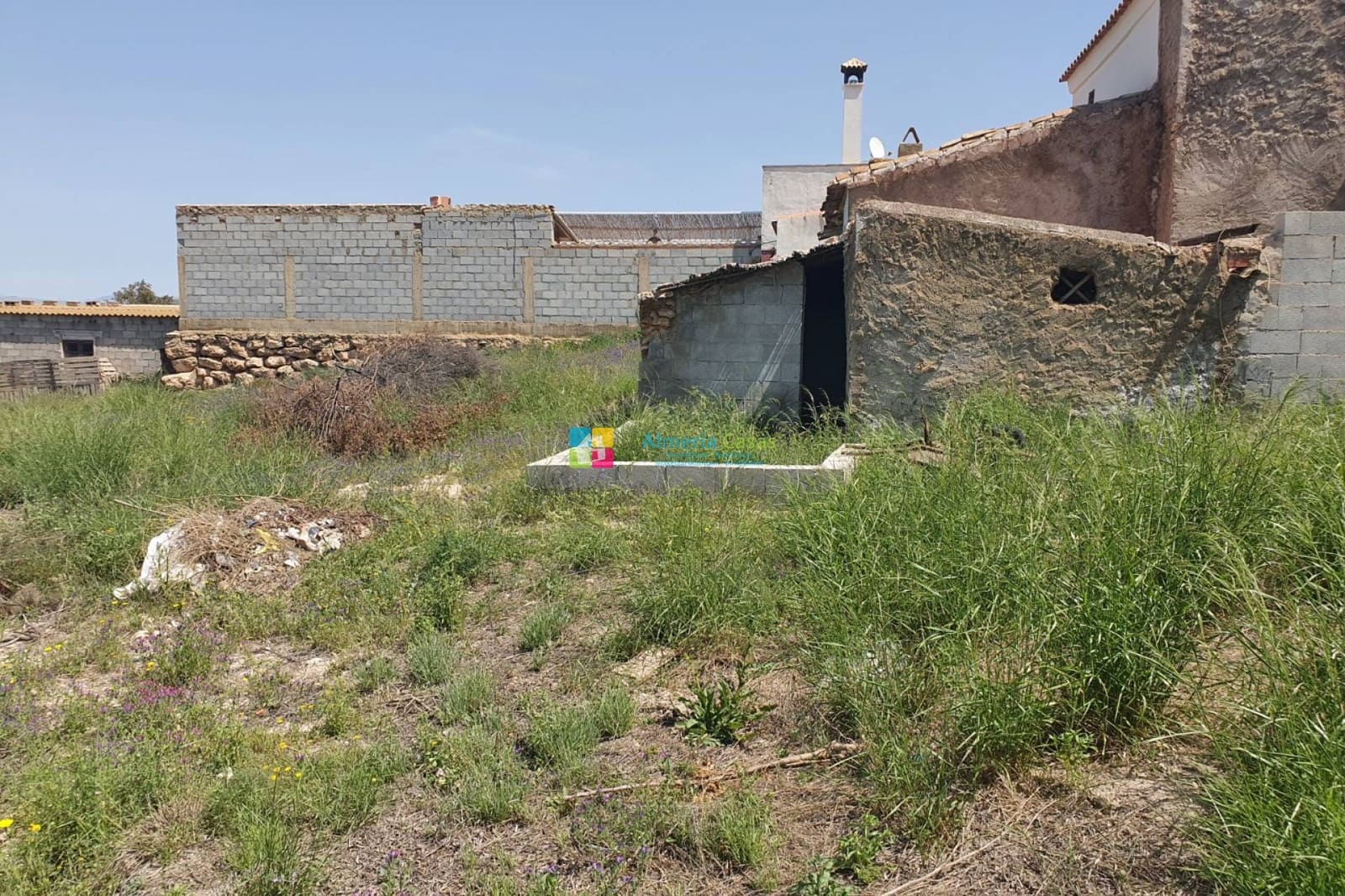 6 bedroom Finca/Country House for sale in La Concepcion - € 130,000 (Ref: 9814699)