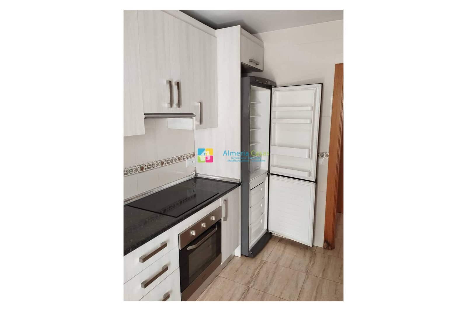 3 slaapkamer Appartement te huur in Albox met garage - € 650 (Ref: 9816120)