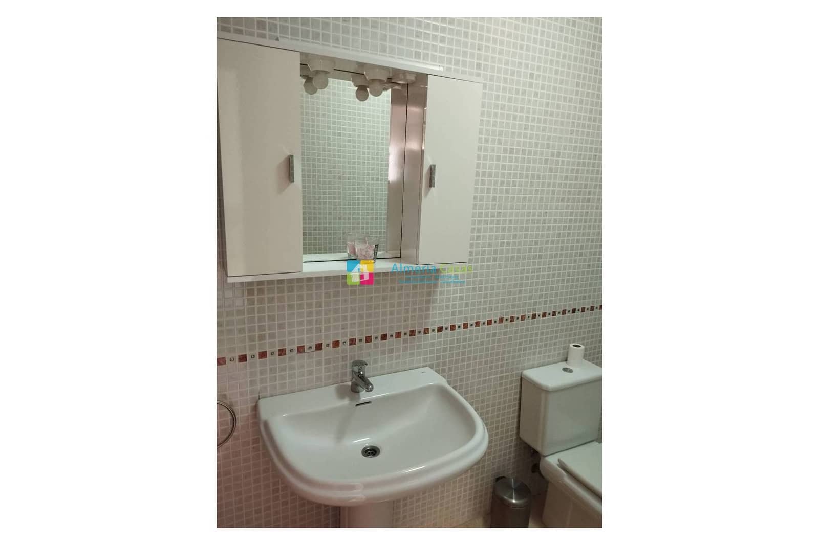 3 slaapkamer Appartement te huur in Albox met garage - € 650 (Ref: 9816120)