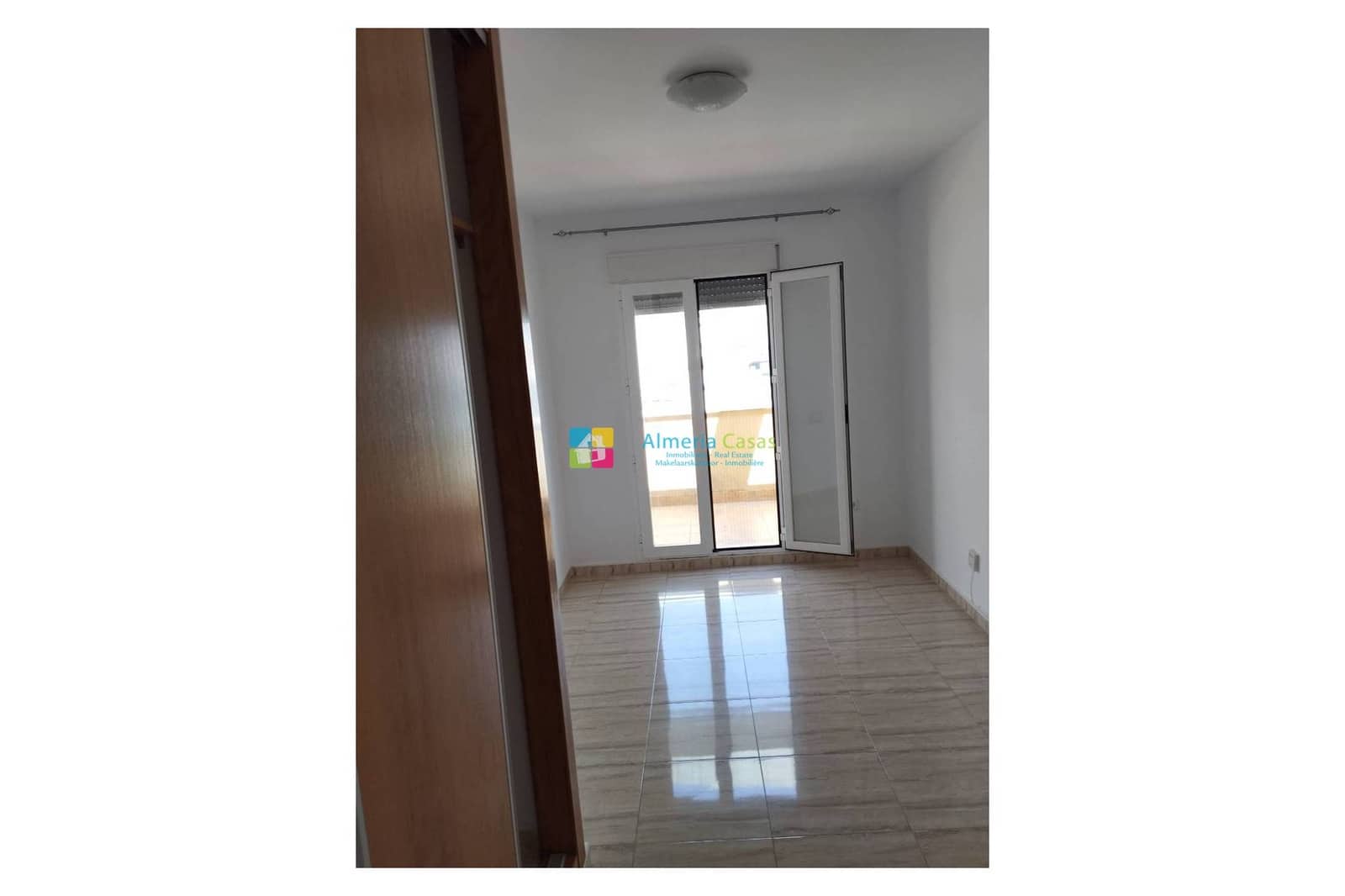 3 slaapkamer Appartement te huur in Albox met garage - € 650 (Ref: 9816120)