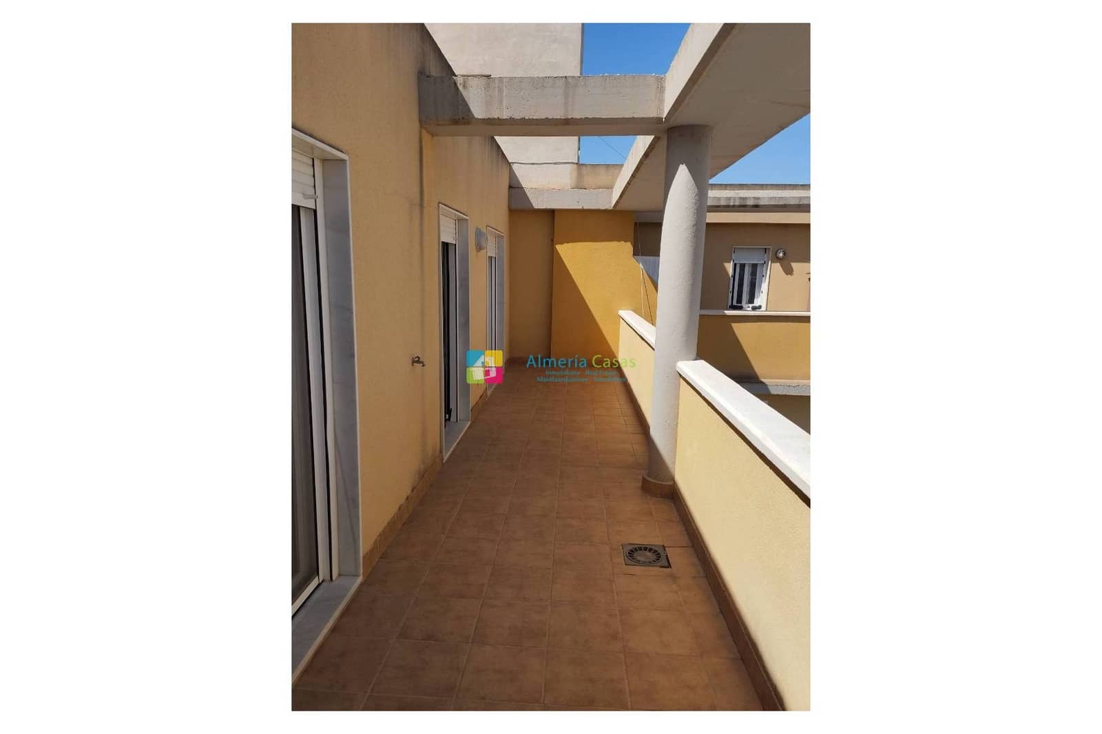3 slaapkamer Appartement te huur in Albox met garage - € 650 (Ref: 9816120)