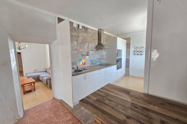 4 soverom Hus til salgs i Huércal-Overa med garasje - € 180 000 (Ref: 9818728)