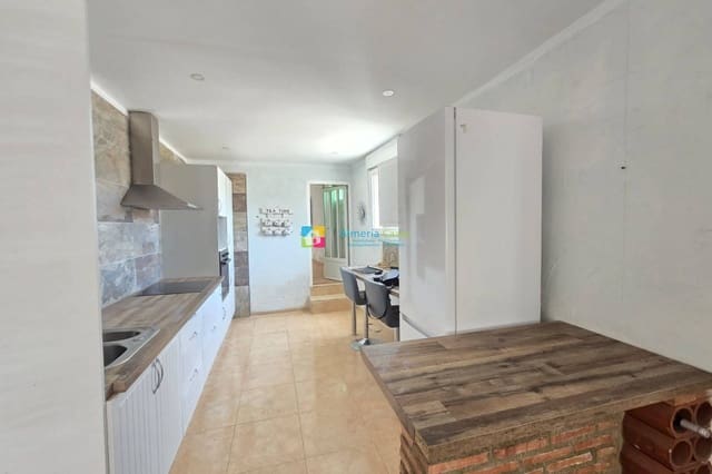 4 soverom Hus til salgs i Huércal-Overa med garasje - € 180 000 (Ref: 9818728)