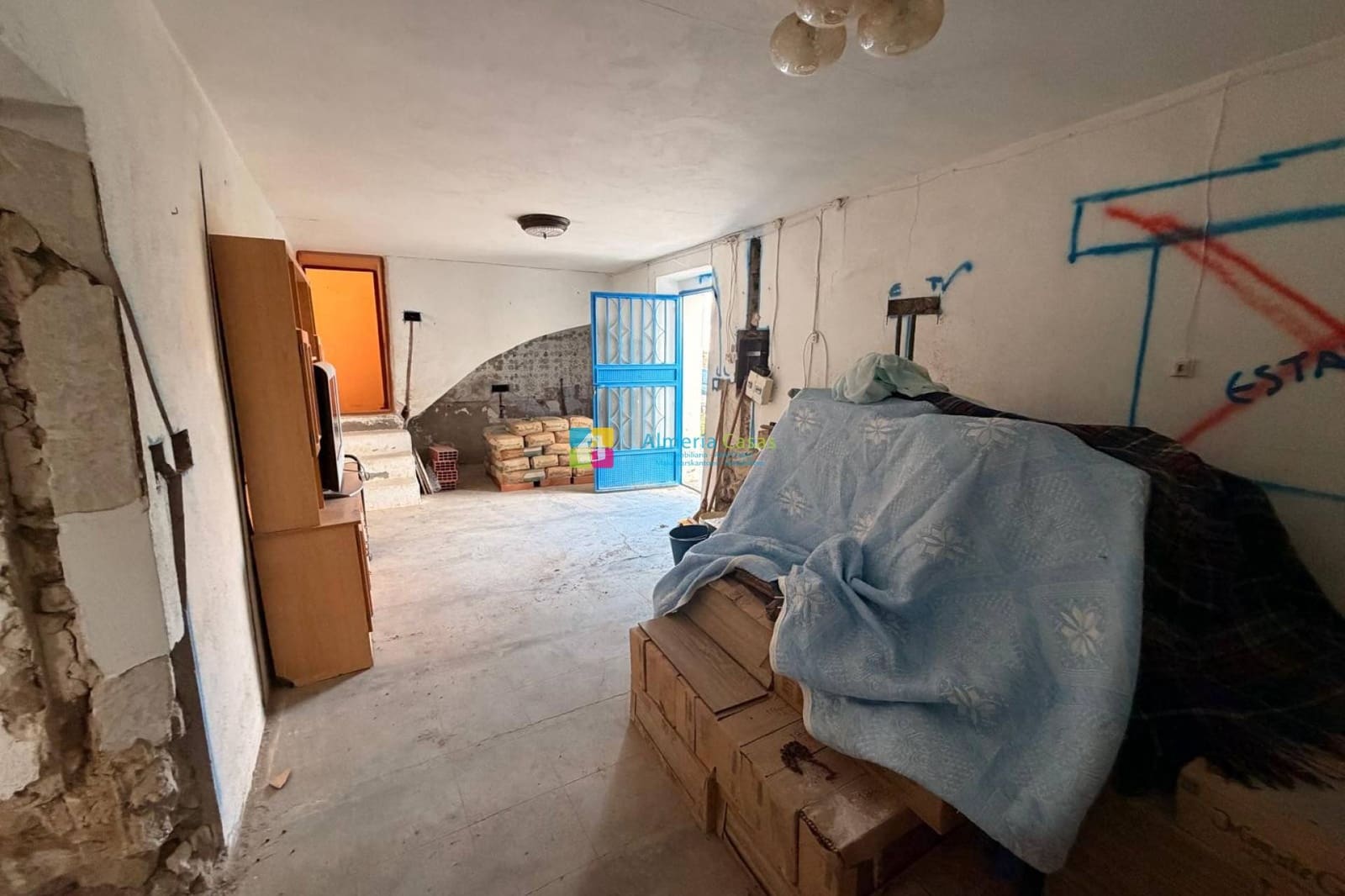 5 bedroom Finca/Country House for sale in Taberno with garage - € 119,500 (Ref: 9827645)