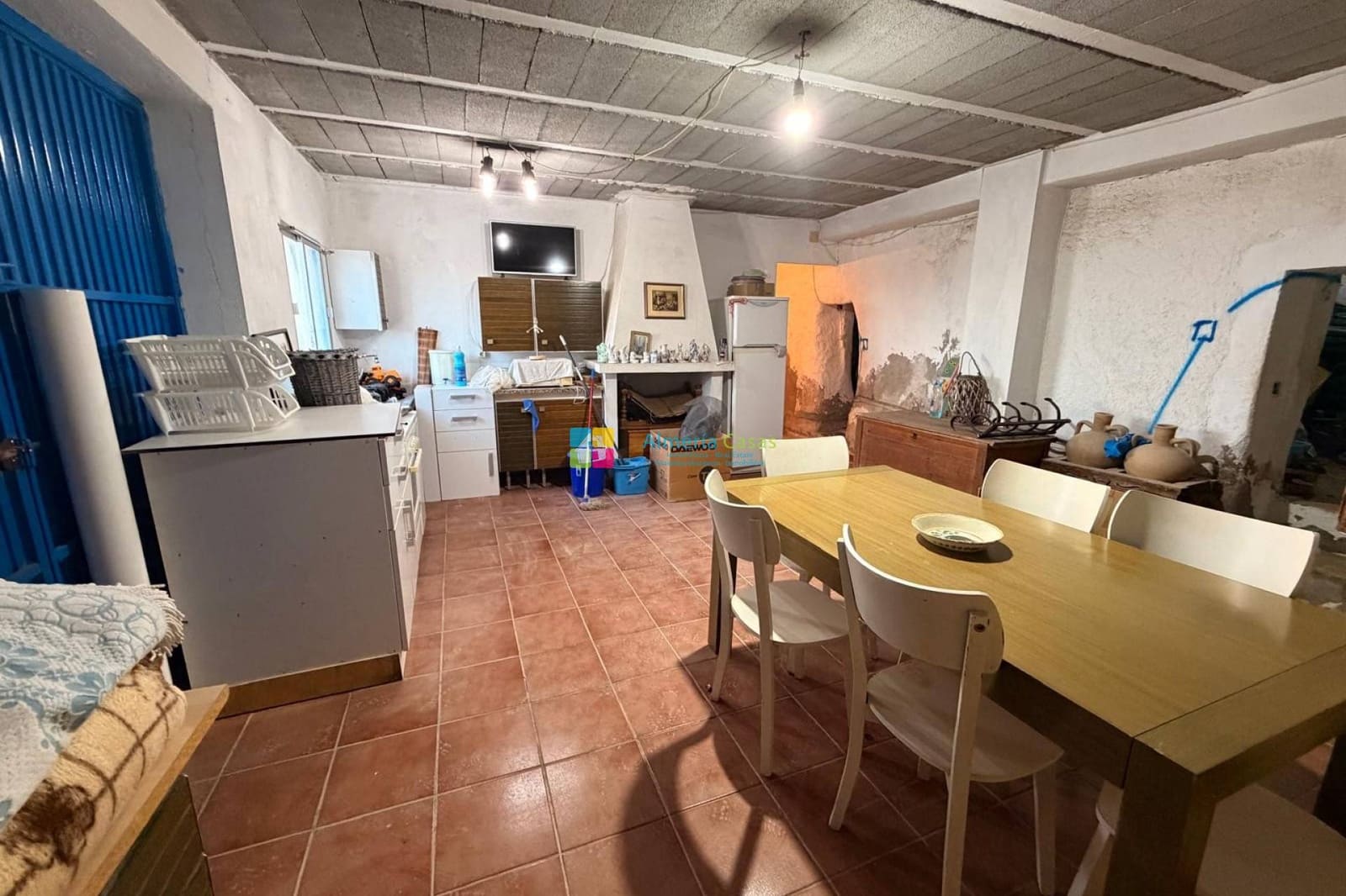 5 bedroom Finca/Country House for sale in Taberno with garage - € 119,500 (Ref: 9827645)