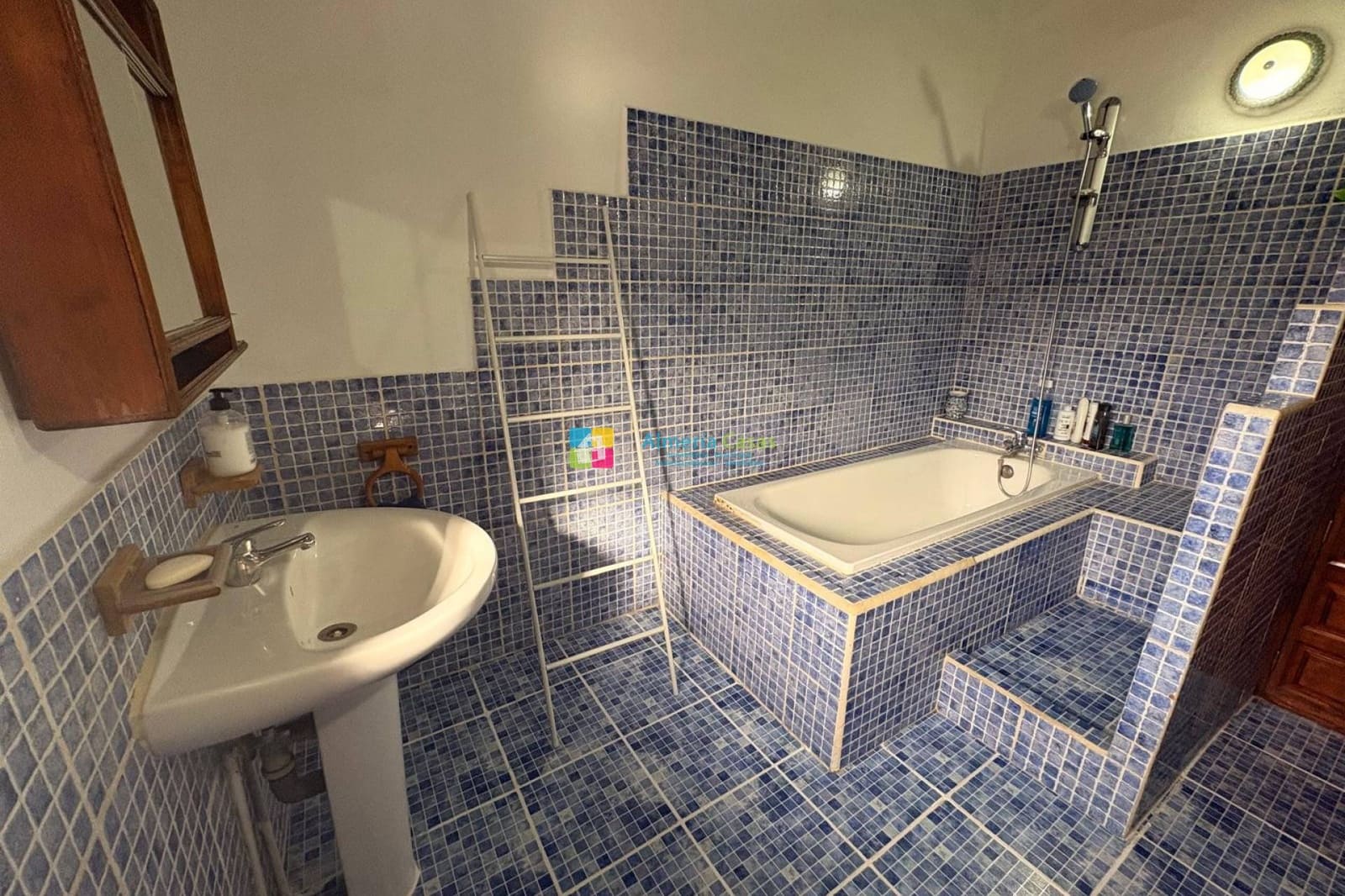 4 bedroom Finca/Country House for sale in La Piedra Amarilla - € 285,000 (Ref: 9829743)