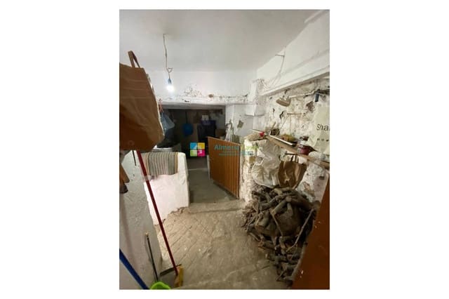 8 soveværelse Byhus til salg i Albanchez - € 89.000 (Ref: 9829744)