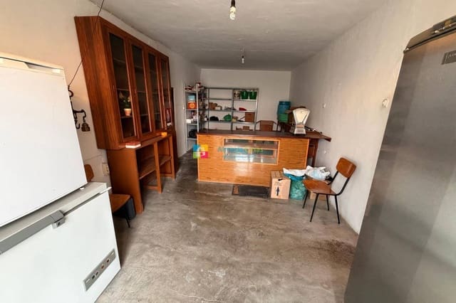 7 makuuhuone Maalaistalo myytävänä paikassa Lubrín mukana 
autotalli - 139 950 € (Ref: 9830006)