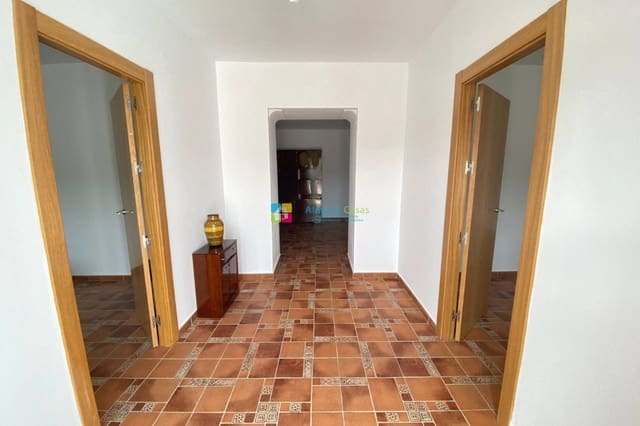 4 slaapkamer Finca/Landhuis te koop in Albox - € 190.000 (Ref: 9832288)