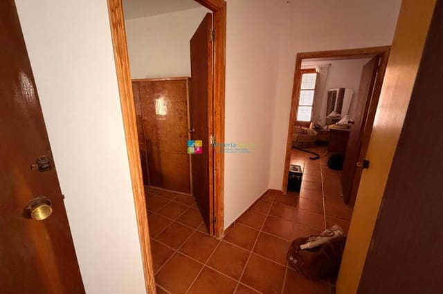 Casa de 4 habitaciones en Albanchez en venta - 35.000 € (Ref: 9832736)