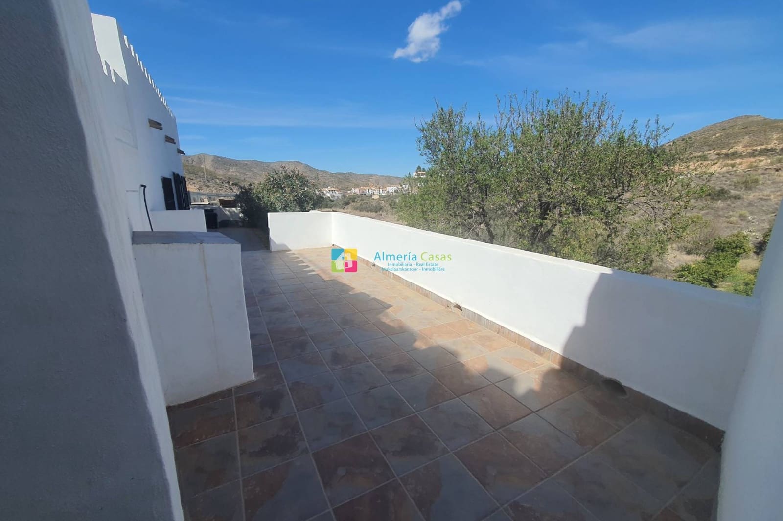 4 bedroom Finca/Country House for sale in Albanchez - € 174,995 (Ref: 9847841)