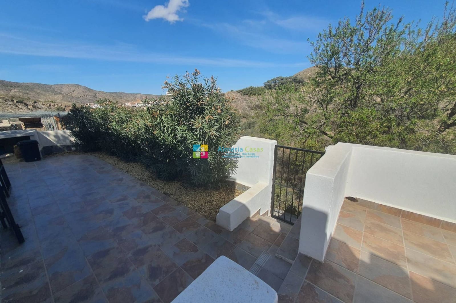 4 bedroom Finca/Country House for sale in Albanchez - € 174,995 (Ref: 9847841)
