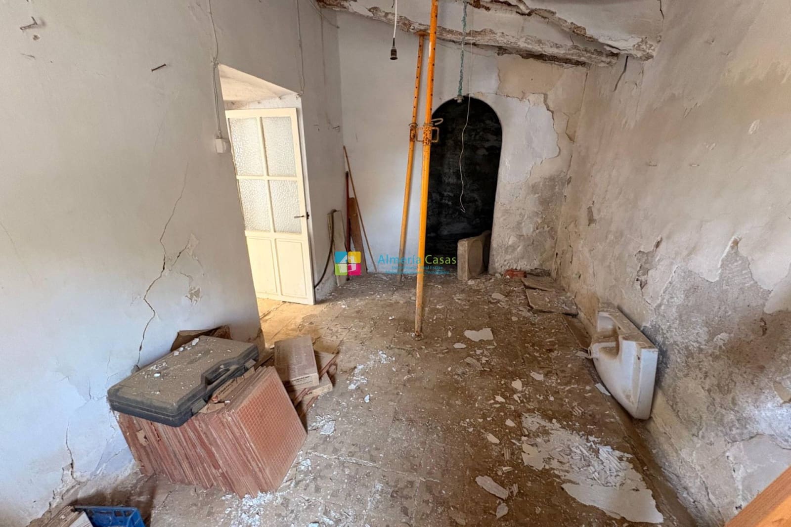 Casa de 3 habitaciones en Huércal-Overa en venta - 89.000 € (Ref: 9848100)