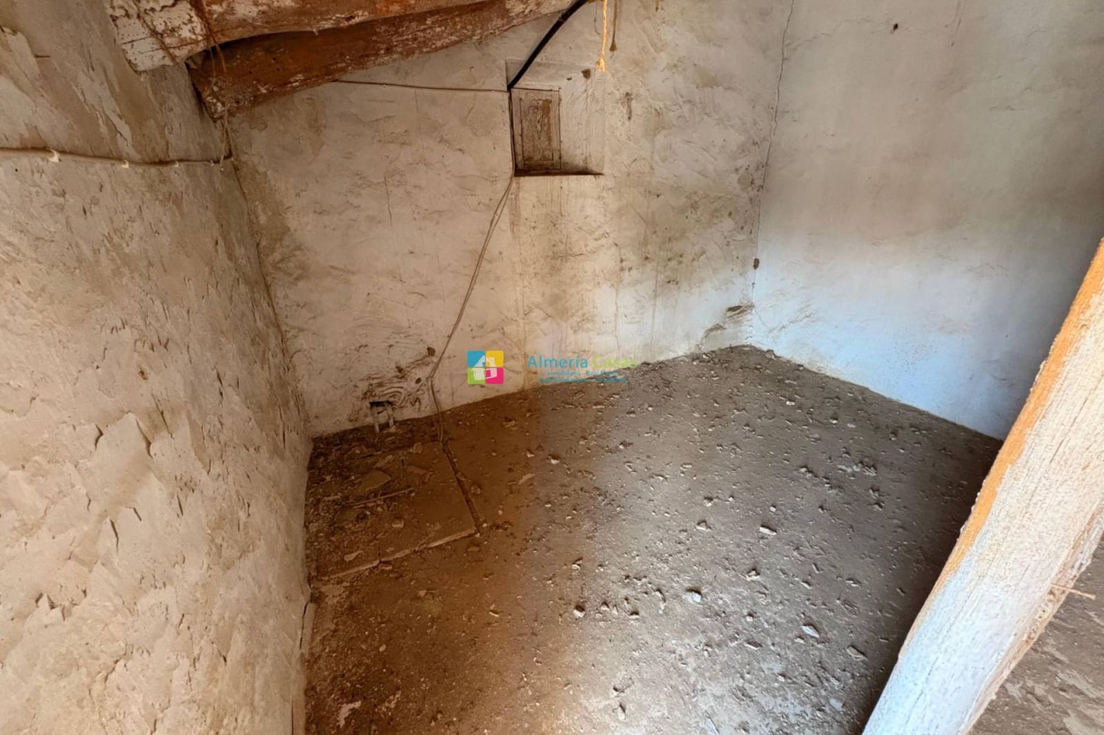 Casa de 3 habitaciones en Huércal-Overa en venta - 89.000 € (Ref: 9848100)
