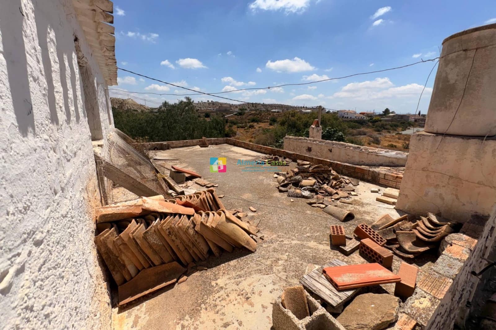 Casa de 3 habitaciones en Huércal-Overa en venta - 89.000 € (Ref: 9848100)