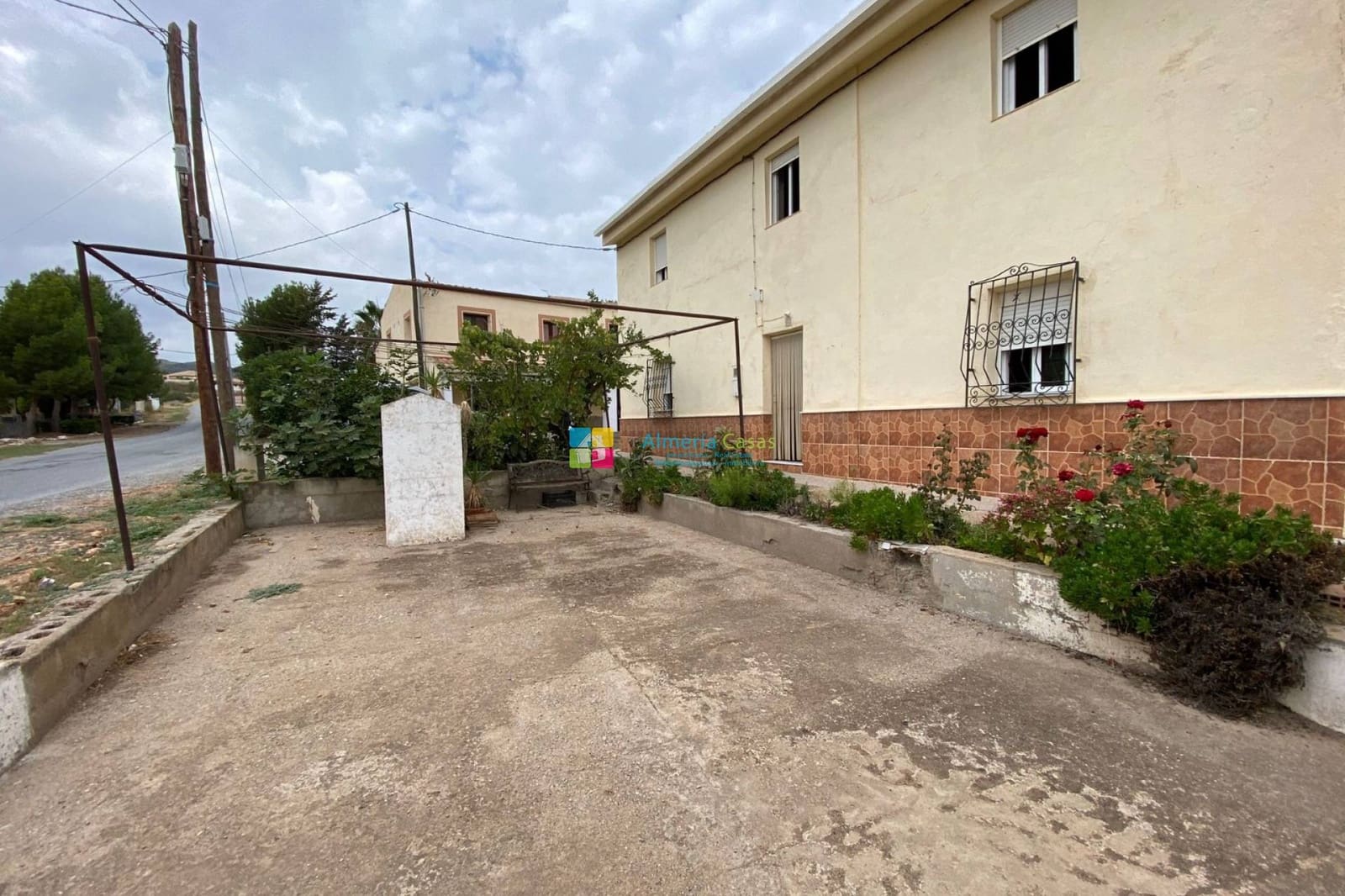 5 bedroom Finca/Country House for sale in Arboleas - € 95,000 (Ref: 9848102)