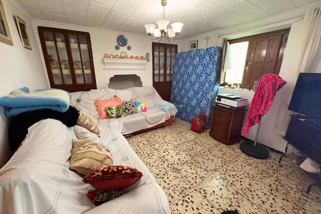 5 Zimmer Haus zu verkaufen in Oria - 73.000 € (Ref: 9854397)