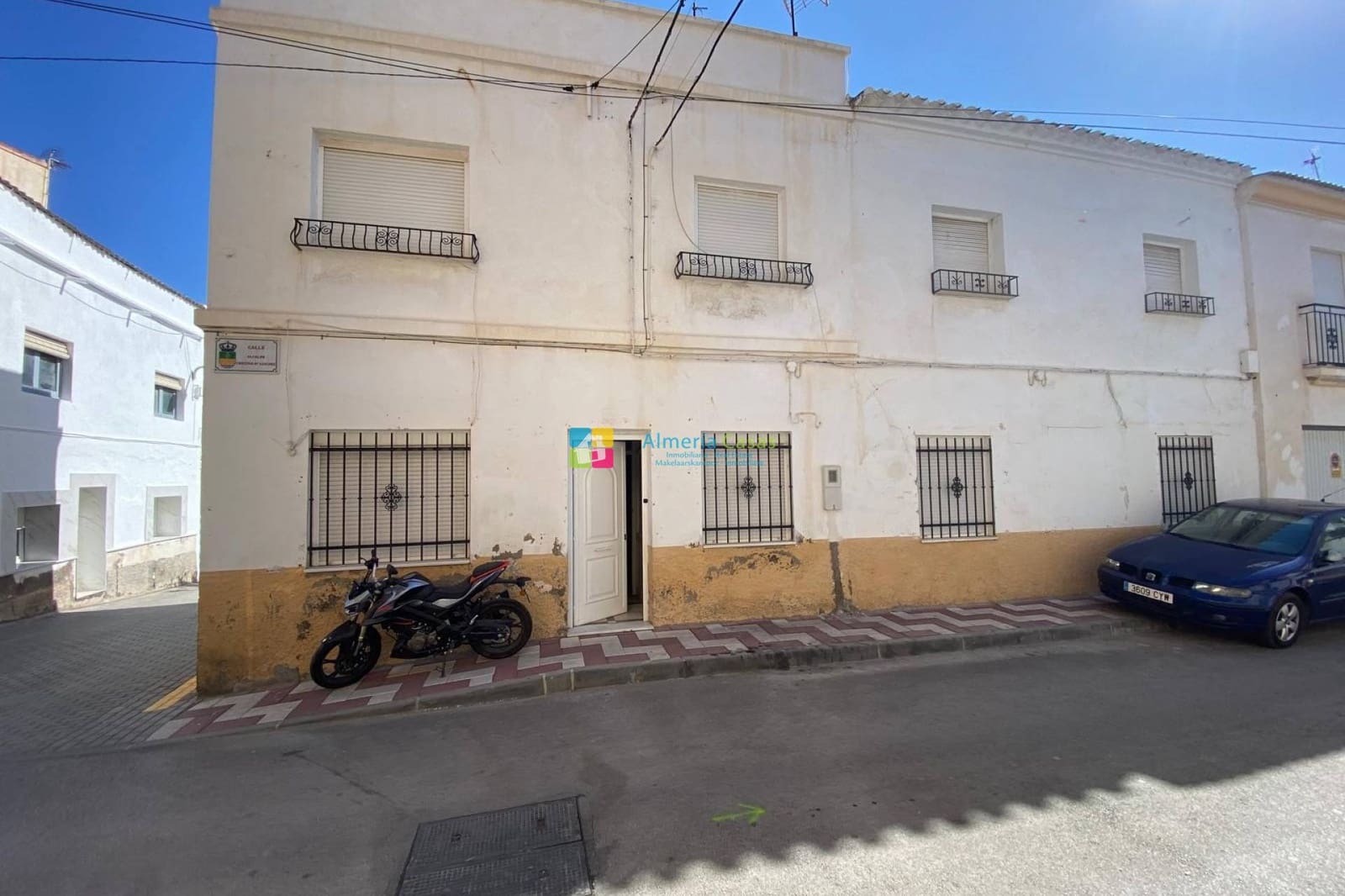 8 slaapkamer Huis te koop in Cantoria - € 110.000 (Ref: 9858416)