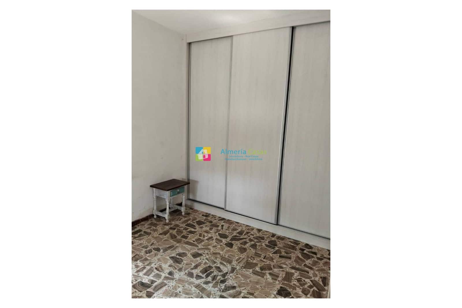 4 sypialnia Finka/Dom wiejski do wynajęcia w Sufli z garażem - 600 € (Ref: 9860948)