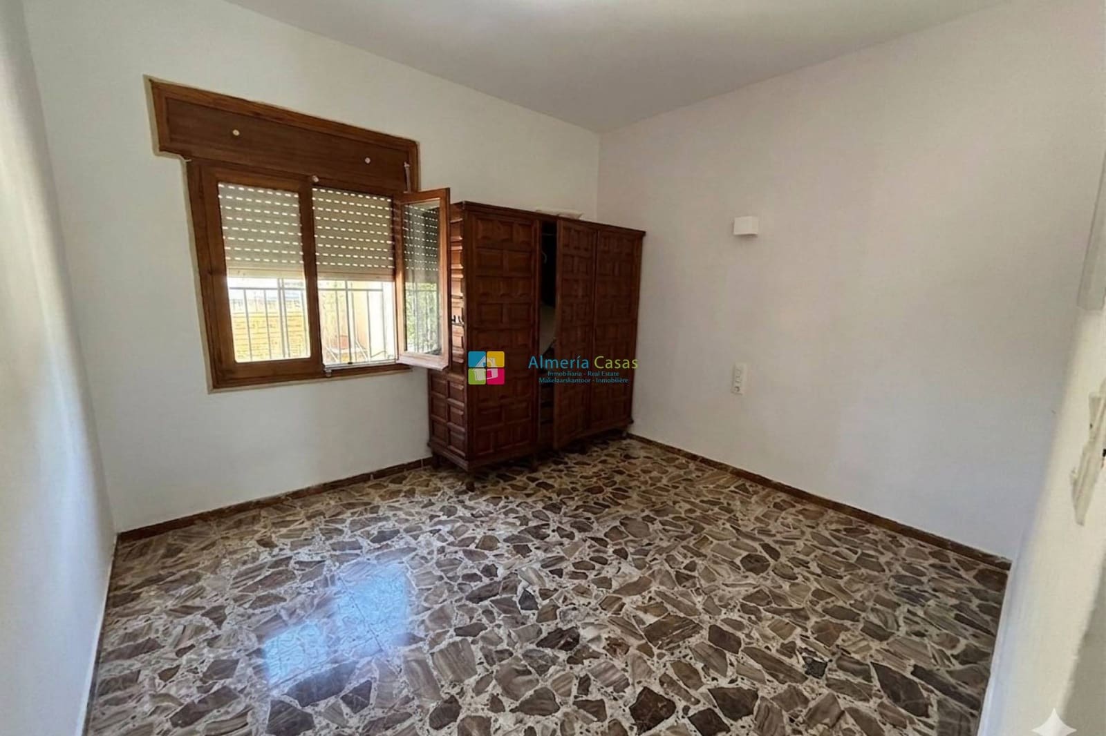 4 sypialnia Finka/Dom wiejski do wynajęcia w Sufli z garażem - 600 € (Ref: 9860948)