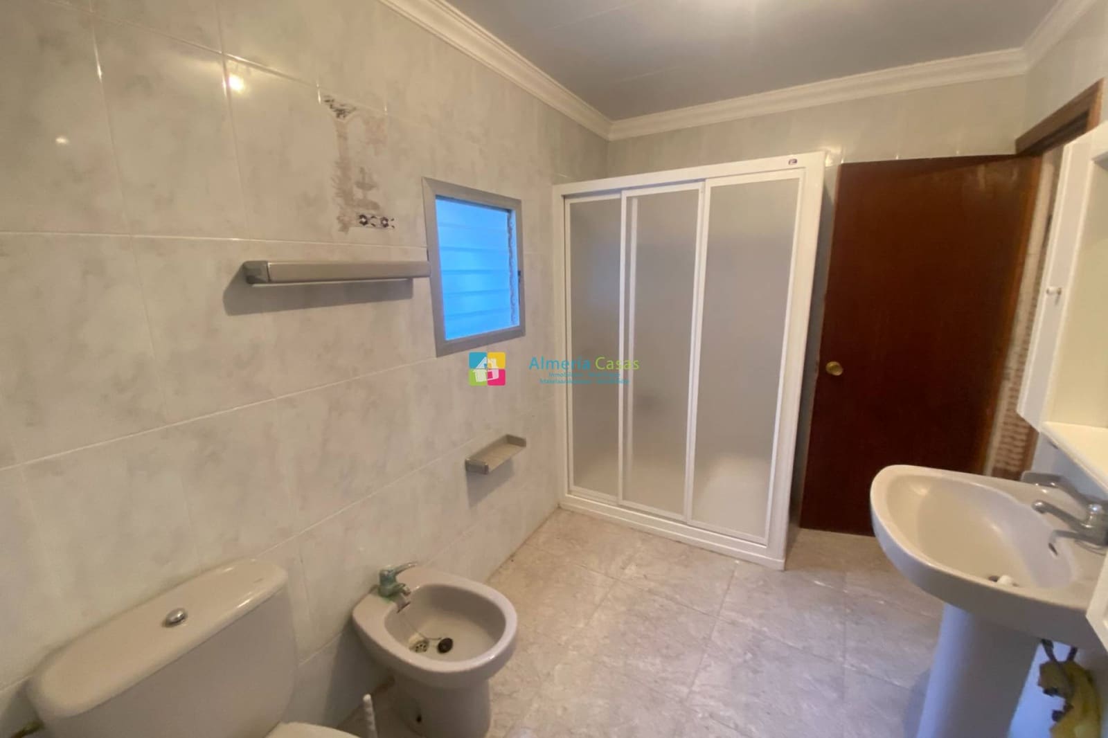 Casa de 6 habitaciones en Cóbdar en venta - 58.000 € (Ref: 9892953)