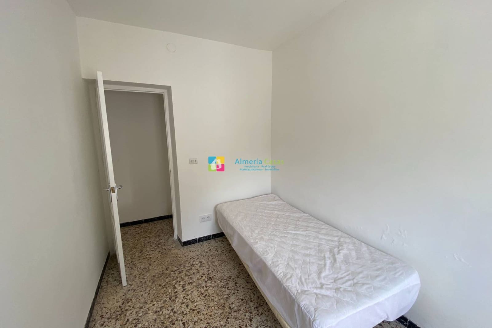 4 quarto Casa em Banda para venda em Cantoria - 129 500 € (Ref: 9897232)