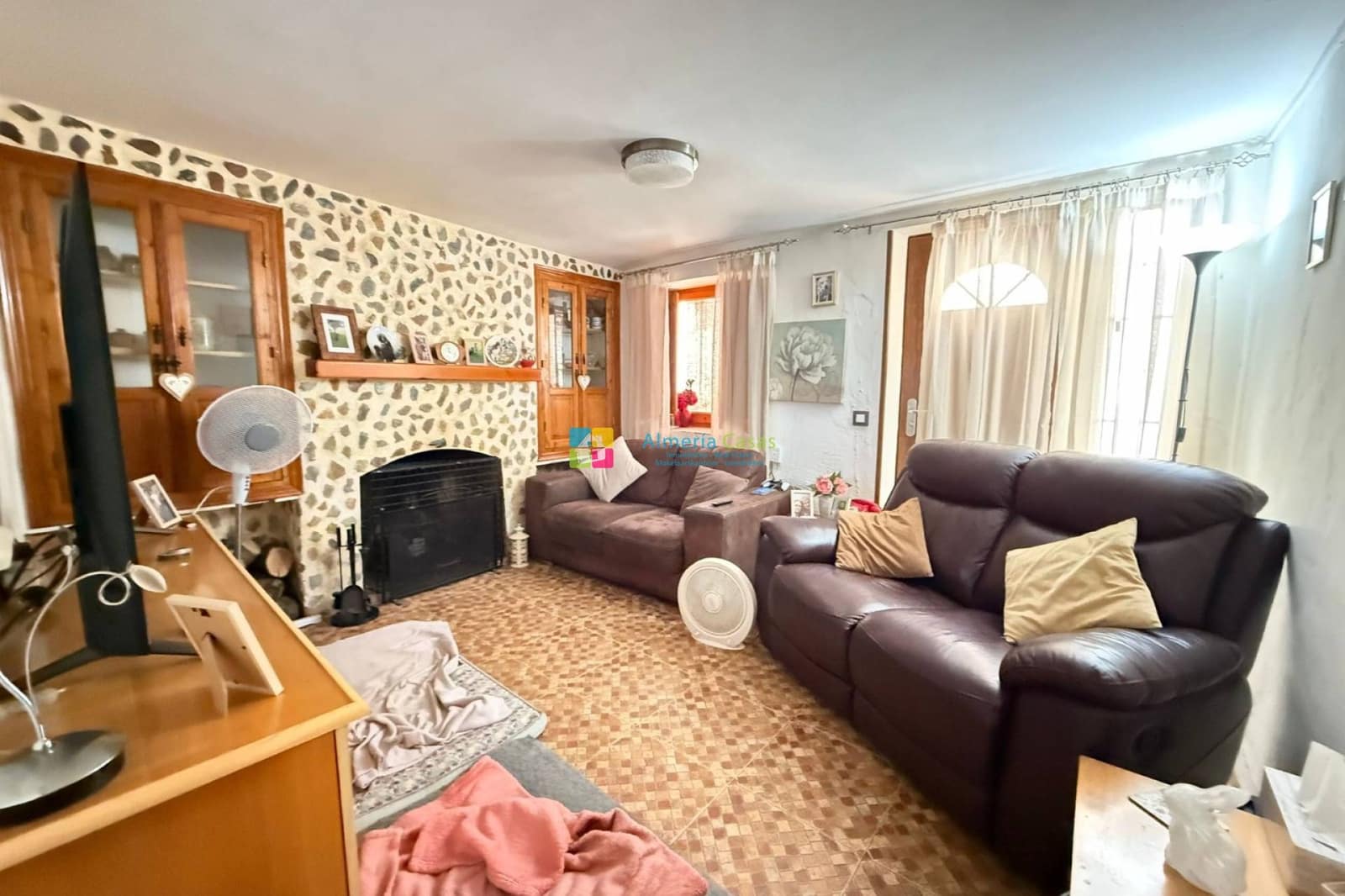 8 bedroom Townhouse for sale in Albanchez - € 68,000 (Ref: 9912232)
