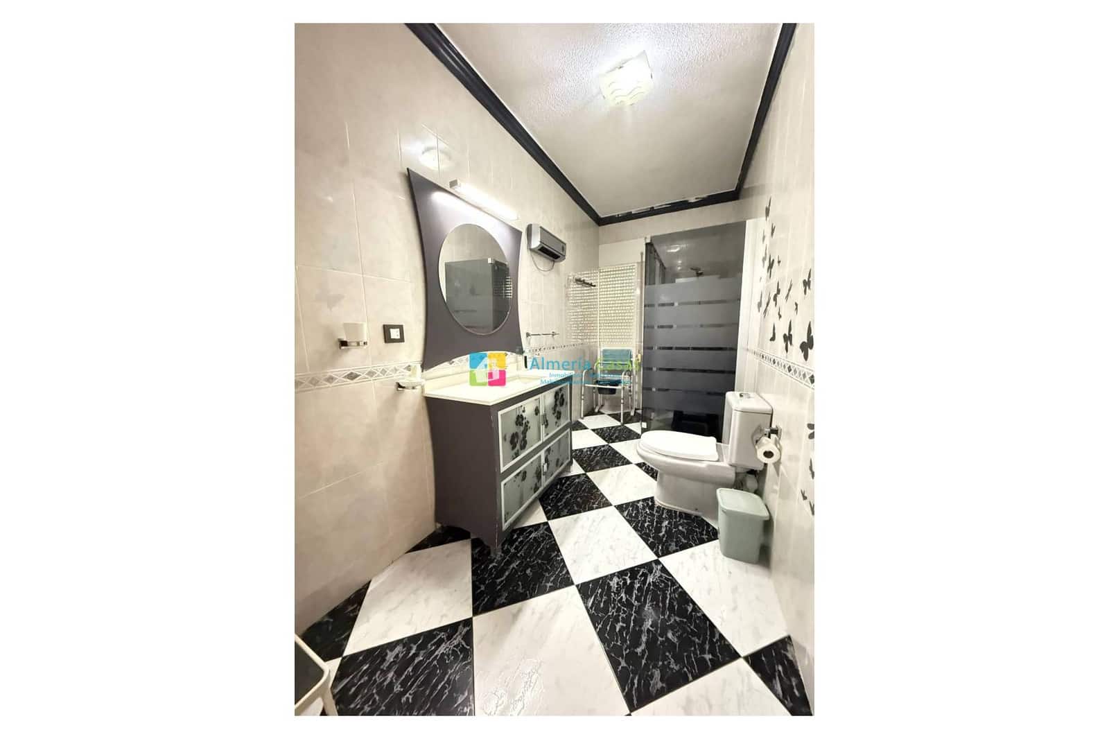 8 bedroom Townhouse for sale in Albanchez - € 68,000 (Ref: 9912232)