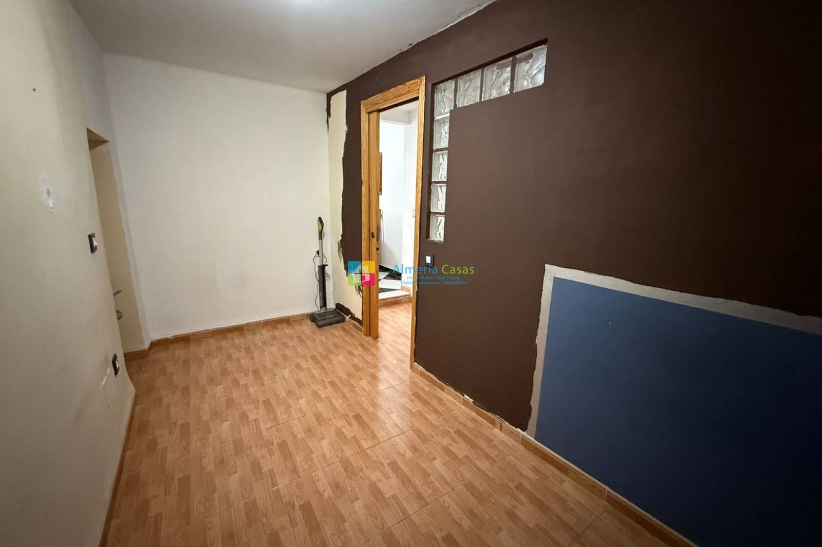 8 bedroom Townhouse for sale in Albanchez - € 68,000 (Ref: 9912232)