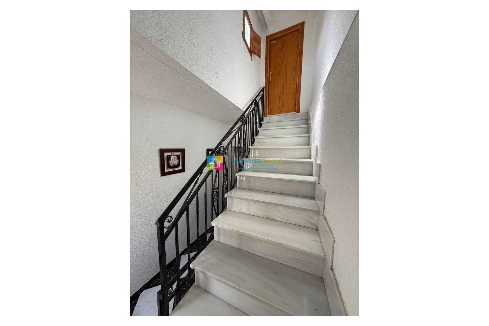 8 bedroom Townhouse for sale in Albanchez - € 68,000 (Ref: 9912232)
