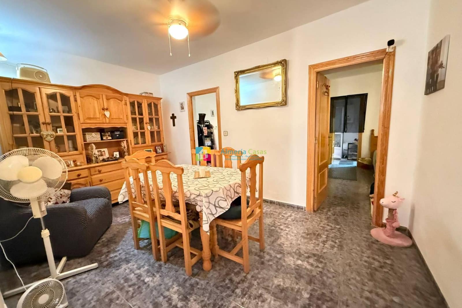 8 bedroom Townhouse for sale in Albanchez - € 68,000 (Ref: 9912232)