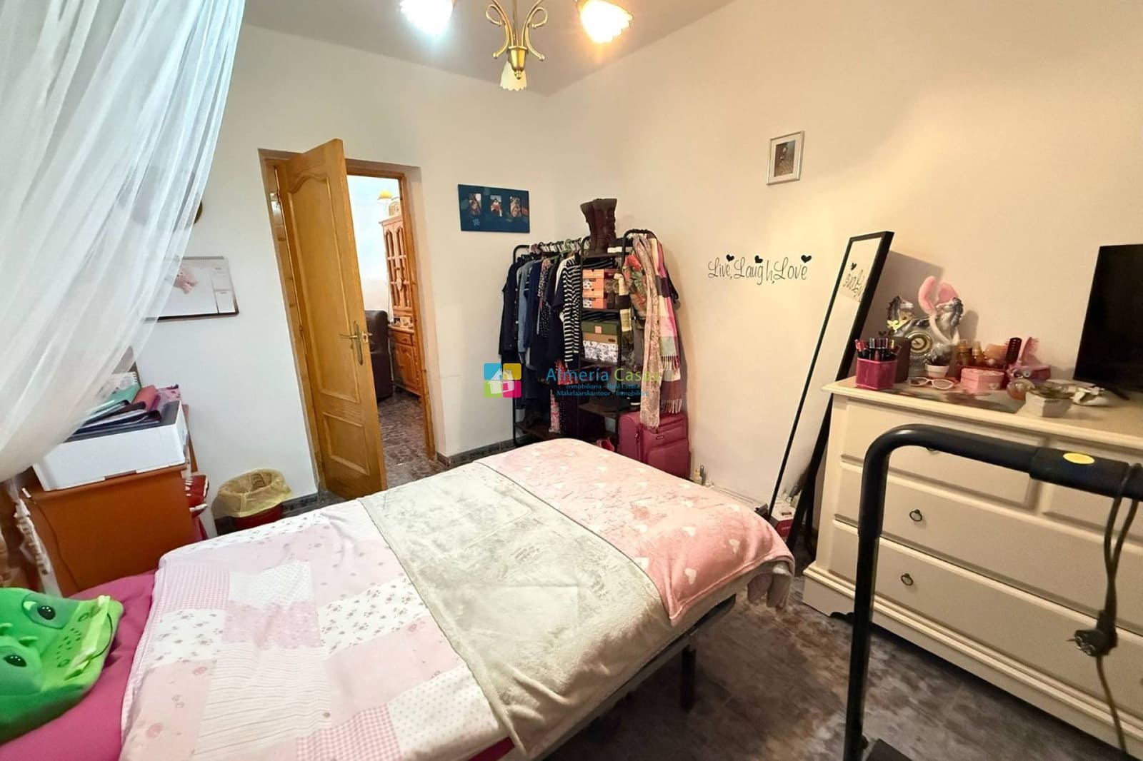 8 bedroom Townhouse for sale in Albanchez - € 68,000 (Ref: 9912232)
