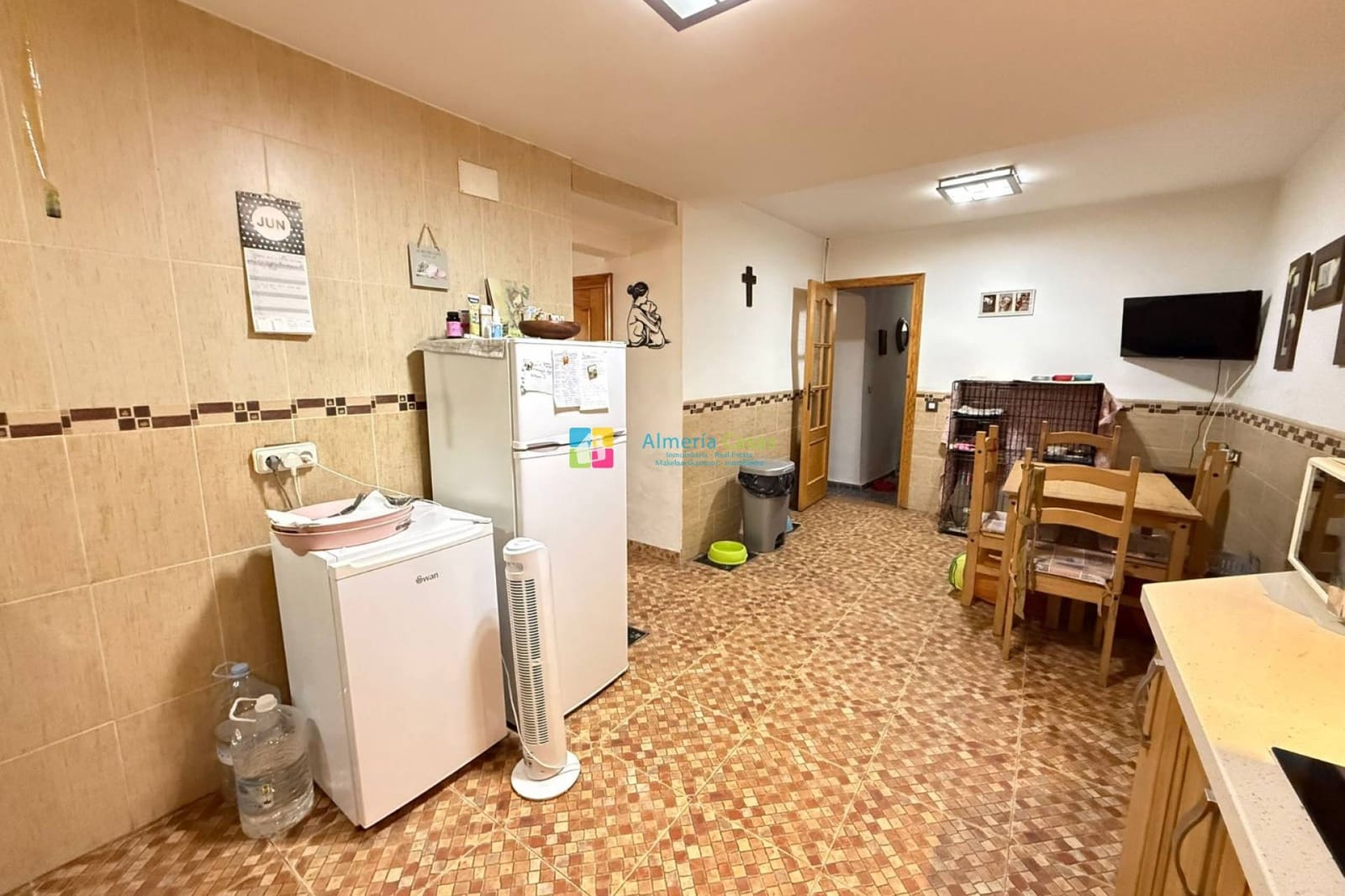 8 bedroom Townhouse for sale in Albanchez - € 68,000 (Ref: 9912232)