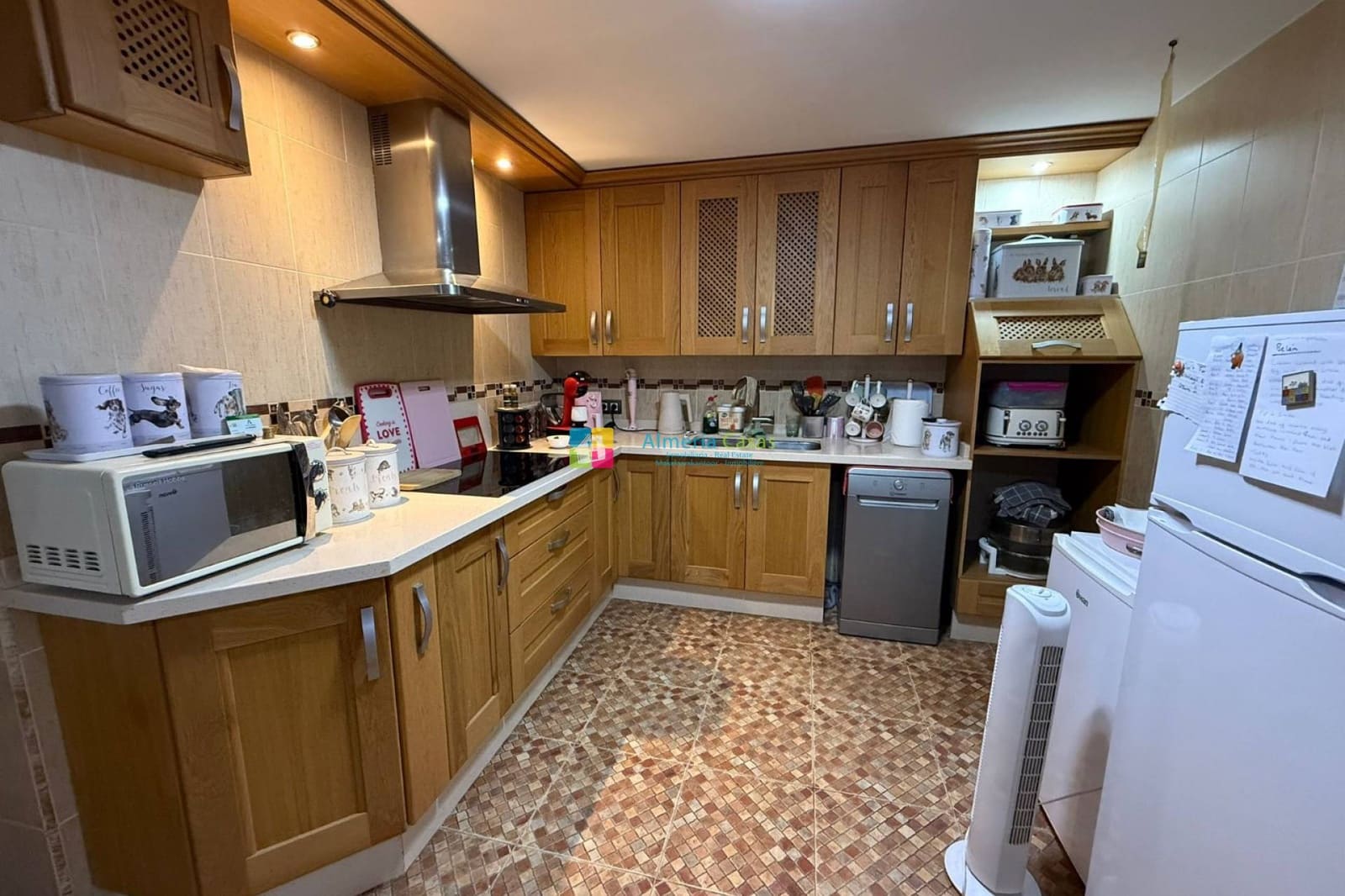 8 bedroom Townhouse for sale in Albanchez - € 68,000 (Ref: 9912232)