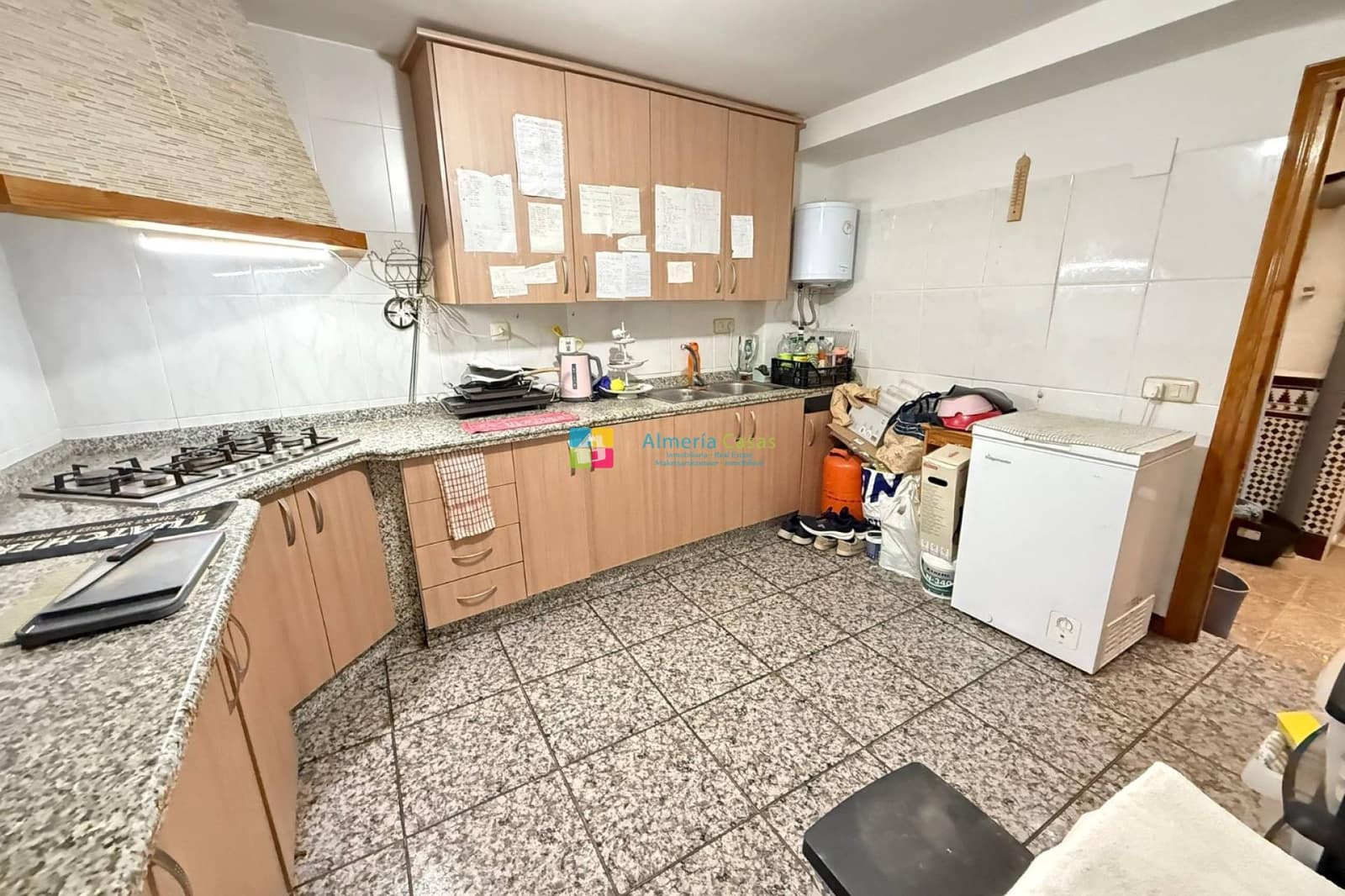 8 bedroom Townhouse for sale in Albanchez - € 68,000 (Ref: 9912232)
