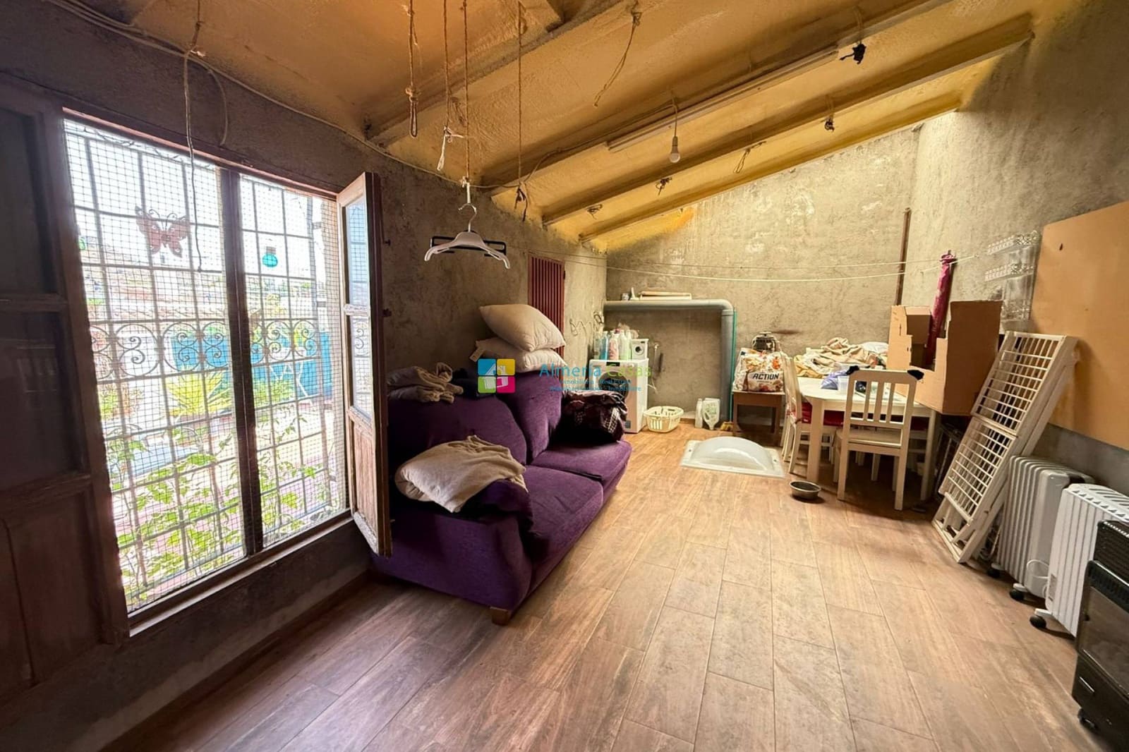 8 bedroom Townhouse for sale in Albanchez - € 68,000 (Ref: 9912232)